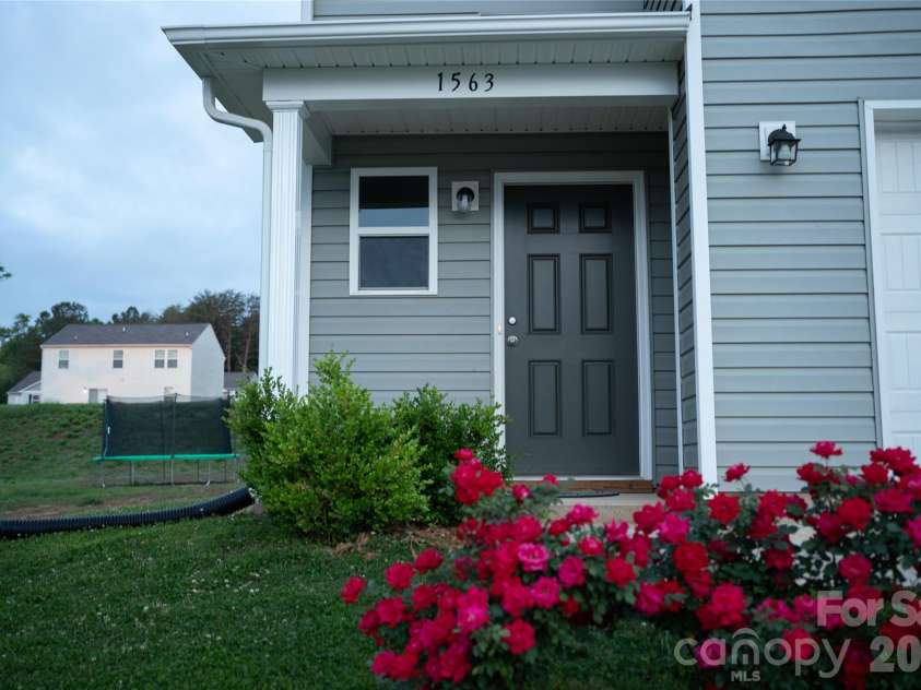 1563 Catskill Way, Newton, NC 28658.  MLS# CAR4386007, YatesRealty ID 25237. 