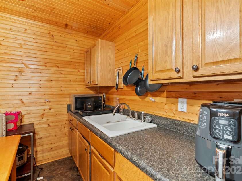 623 Coble Avenue, Albemarle, NC 28001.  MLS# CAR4276475, YatesRealty ID 25237. 