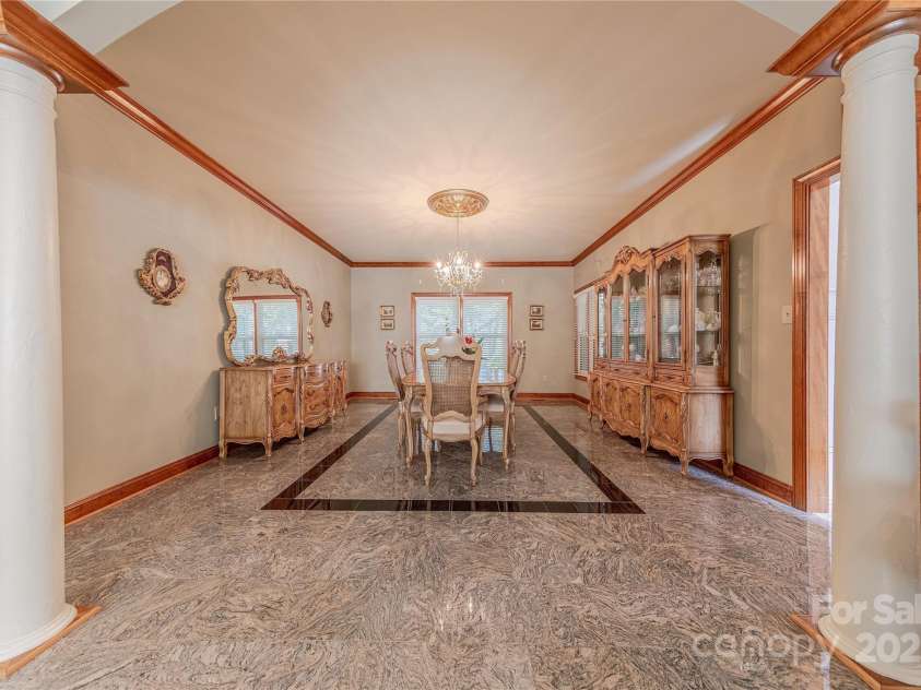3100 Shady Grove Lane, Matthews, NC 28104.  MLS# CAR4278146, YatesRealty ID 25238. Dining room