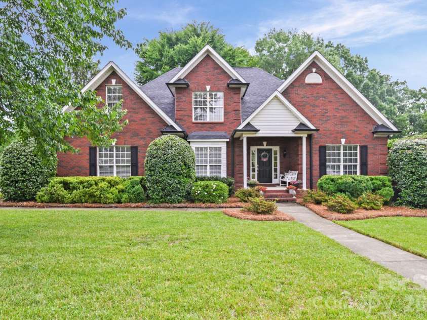 2820 Monterrey Lane, Monroe, NC 28110.  MLS# CAR4381485, YatesRealty ID 25239. 