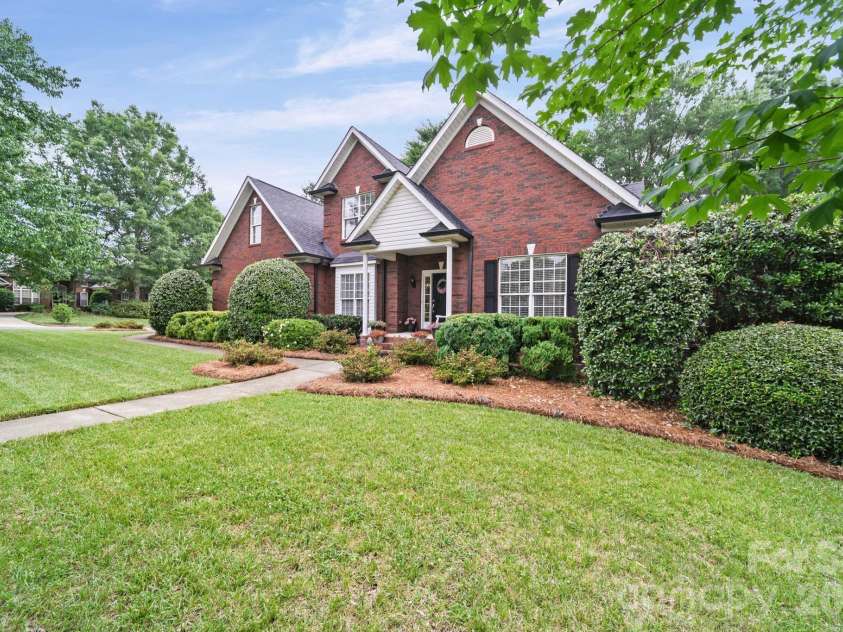 2820 Monterrey Lane, Monroe, NC 28110.  MLS# CAR4381485, YatesRealty ID 25239. 