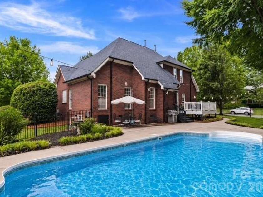 2820 Monterrey Lane, Monroe, NC 28110.  MLS# CAR4381485, YatesRealty ID 25239. 