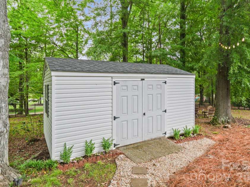 2820 Monterrey Lane, Monroe, NC 28110.  MLS# CAR4381485, YatesRealty ID 25239. 