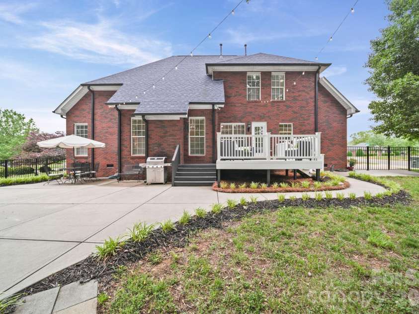 2820 Monterrey Lane, Monroe, NC 28110.  MLS# CAR4381485, YatesRealty ID 25239. 
