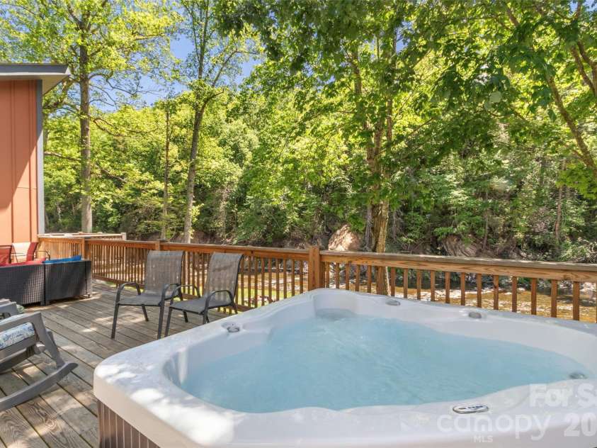 8061 State Hwy 80 S None, Burnsville, NC 28714.  MLS# CAR4385931, YatesRealty ID 25240. 