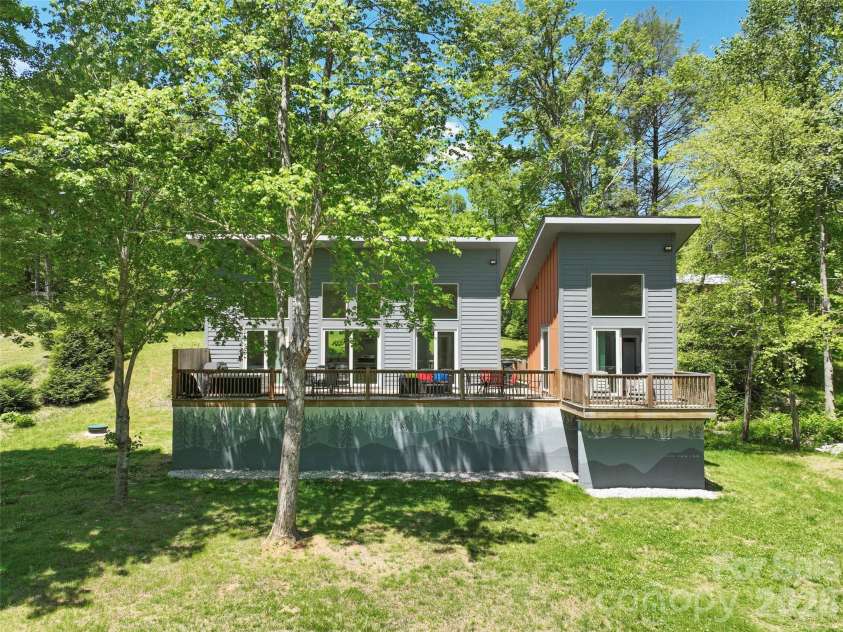 8061 State Hwy 80 S None, Burnsville, NC 28714.  MLS# CAR4385931, YatesRealty ID 25240. 