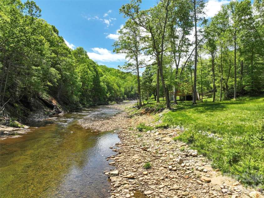 8061 State Hwy 80 S None, Burnsville, NC 28714.  MLS# CAR4385931, YatesRealty ID 25240. 
