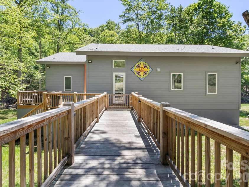 8061 State Hwy 80 S None, Burnsville, NC 28714.  MLS# CAR4385931, YatesRealty ID 25240. 