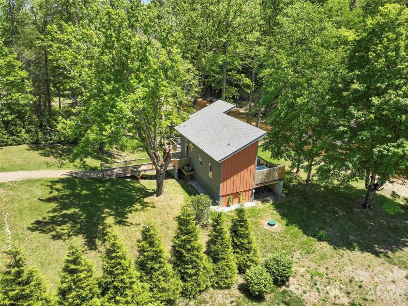 8061 State Hwy 80 S None, Burnsville, NC 28714.  MLS# CAR4385931, YatesRealty ID 25240. 