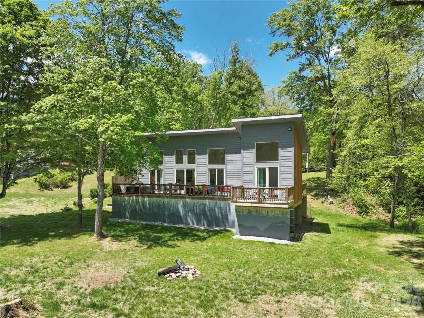 8061 State Hwy 80 S None, Burnsville, NC 28714.  MLS# CAR4385931, YatesRealty ID 25240. 