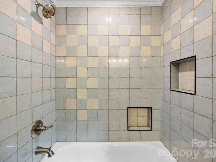 306 Parker Street, Kings Mountain, NC 28086.  MLS# CAR4386028, YatesRealty ID 25241. 