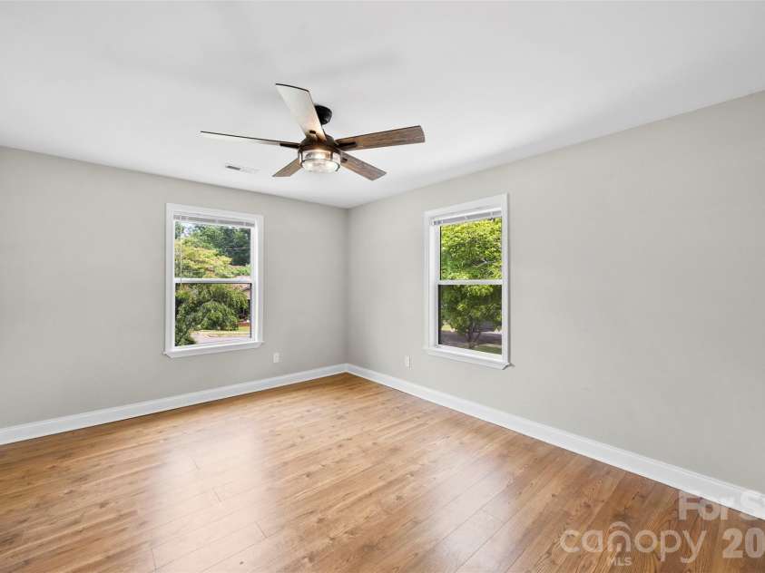 306 Parker Street, Kings Mountain, NC 28086.  MLS# CAR4386028, YatesRealty ID 25241. 