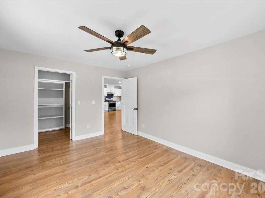 306 Parker Street, Kings Mountain, NC 28086.  MLS# CAR4386028, YatesRealty ID 25241. 
