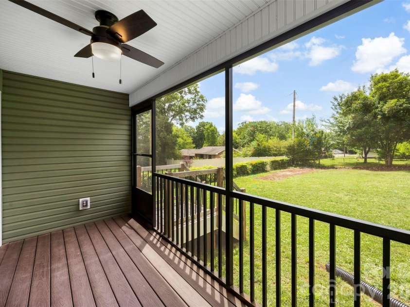 306 Parker Street, Kings Mountain, NC 28086.  MLS# CAR4386028, YatesRealty ID 25241. 
