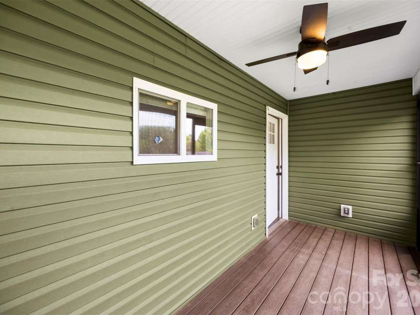306 Parker Street, Kings Mountain, NC 28086.  MLS# CAR4386028, YatesRealty ID 25241. 