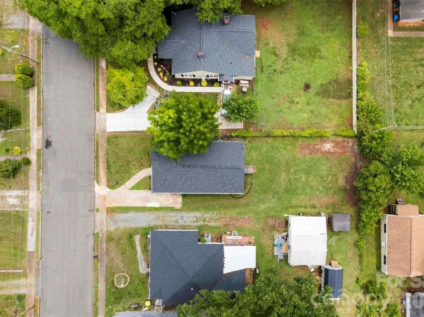 306 Parker Street, Kings Mountain, NC 28086.  MLS# CAR4386028, YatesRealty ID 25241. 