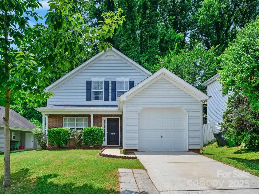 3830 Brookchase Lane, Charlotte, NC 28205.  MLS# CAR4274053, YatesRealty ID 25241. Front of home