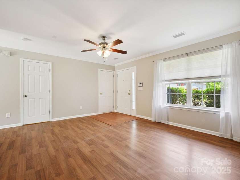 3830 Brookchase Lane, Charlotte, NC 28205.  MLS# CAR4274053, YatesRealty ID 25241. Living room