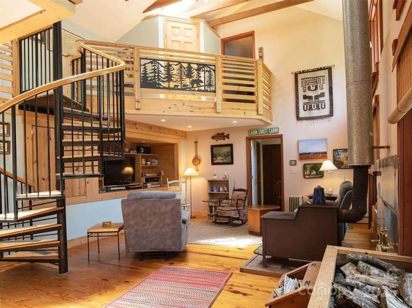 1090 Woolyshot Branch Road, Hot Springs, NC 28743.  MLS# CAR4277337, YatesRealty ID 25242. 