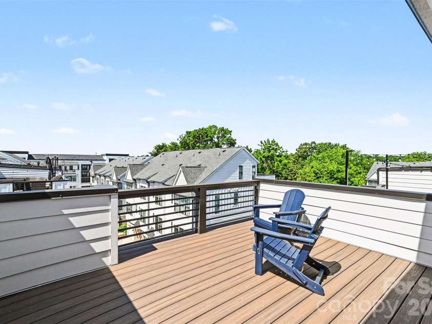 2305 Rozzelles Ferry Road, Charlotte, NC 28208.  MLS# CAR4376908, YatesRealty ID 25243. 