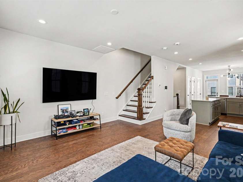 2305 Rozzelles Ferry Road, Charlotte, NC 28208.  MLS# CAR4376908, YatesRealty ID 25243. 
