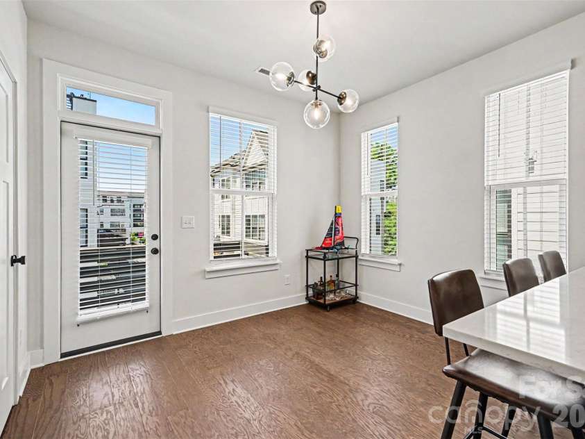 2305 Rozzelles Ferry Road, Charlotte, NC 28208.  MLS# CAR4376908, YatesRealty ID 25243. 
