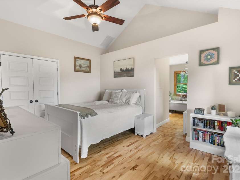 219 Sandalwood Drive, Whittier, NC 28789.  MLS# CAR4255681, YatesRealty ID 25244. 