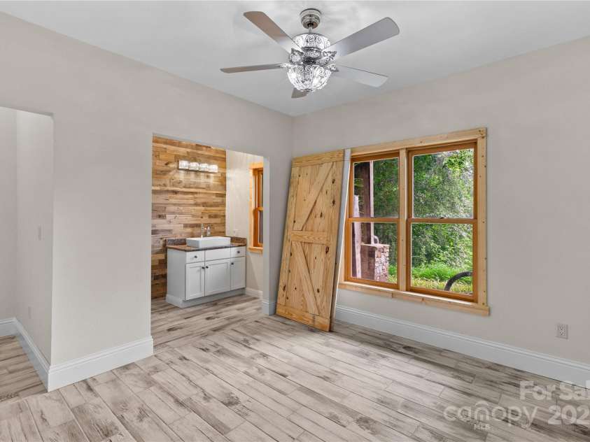 219 Sandalwood Drive, Whittier, NC 28789.  MLS# CAR4255681, YatesRealty ID 25244. 