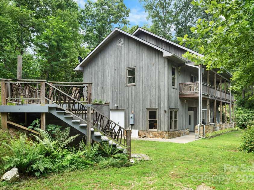 219 Sandalwood Drive, Whittier, NC 28789.  MLS# CAR4255681, YatesRealty ID 25244. MAIN HOME