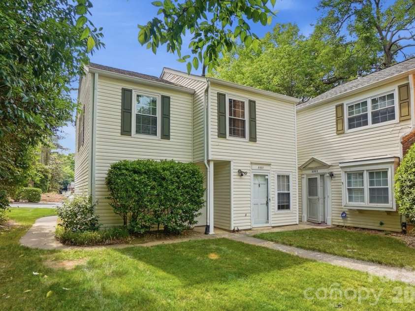 8501 Pine Thicket Court, Charlotte, NC 28226.  MLS# CAR4384316, YatesRealty ID 25244. 