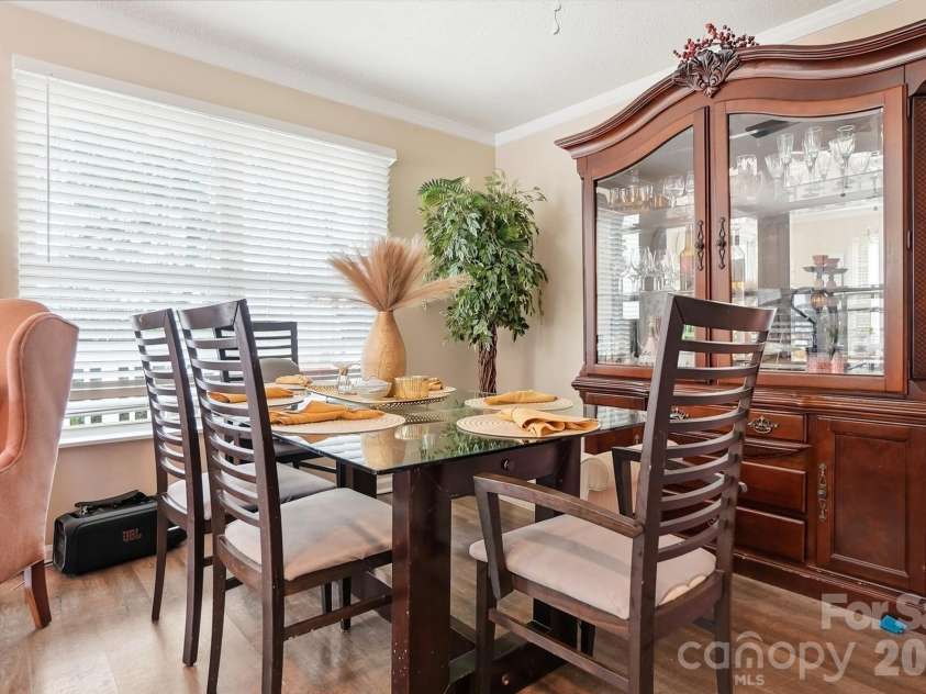 8501 Pine Thicket Court, Charlotte, NC 28226.  MLS# CAR4384316, YatesRealty ID 25244. 
