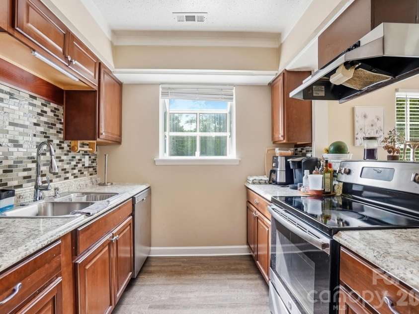 8501 Pine Thicket Court, Charlotte, NC 28226.  MLS# CAR4384316, YatesRealty ID 25244. 