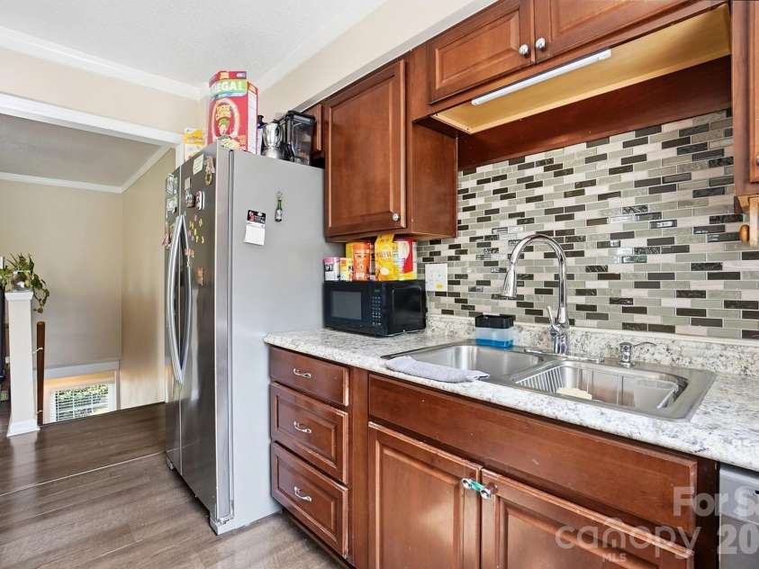 8501 Pine Thicket Court, Charlotte, NC 28226.  MLS# CAR4384316, YatesRealty ID 25244. 