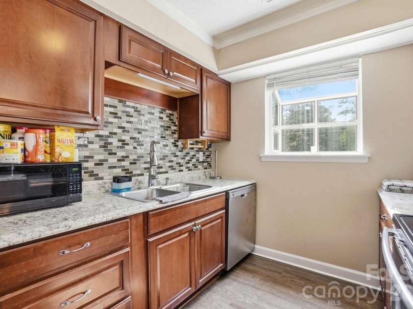 8501 Pine Thicket Court, Charlotte, NC 28226.  MLS# CAR4384316, YatesRealty ID 25244. 
