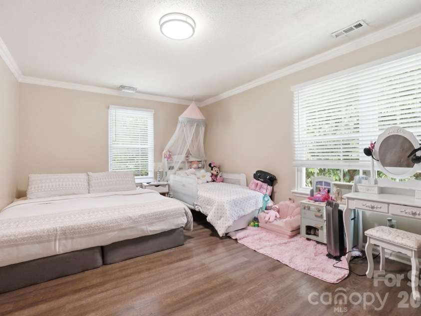 8501 Pine Thicket Court, Charlotte, NC 28226.  MLS# CAR4384316, YatesRealty ID 25244. 