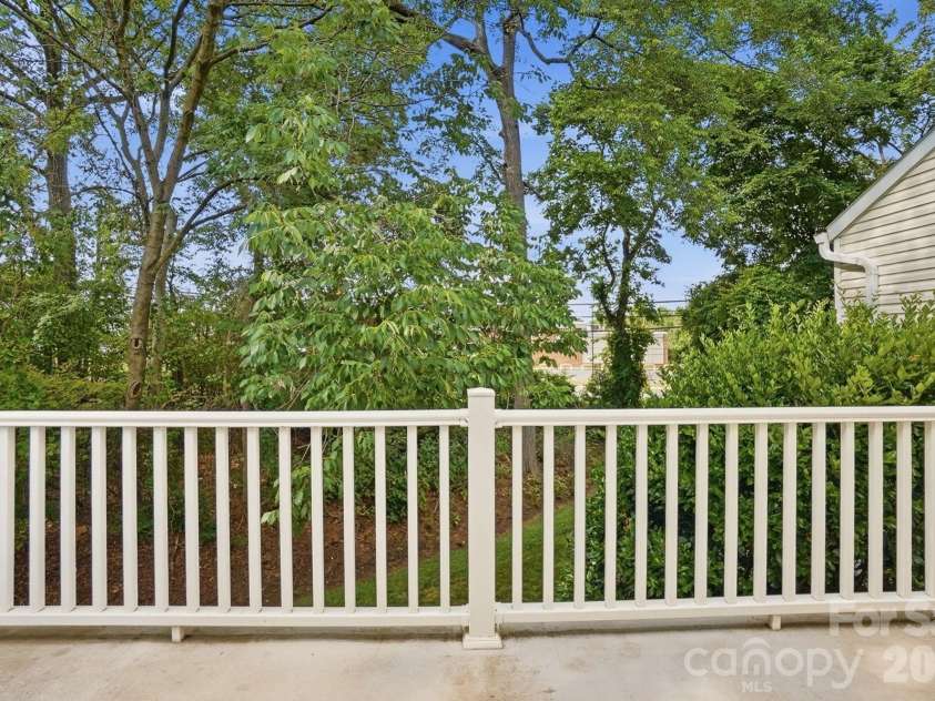 8501 Pine Thicket Court, Charlotte, NC 28226.  MLS# CAR4384316, YatesRealty ID 25244. 