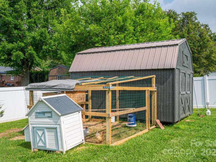 2206 Whitworth Road, Cherryville, NC 28021.  MLS# CAR4267241, YatesRealty ID 25245. 