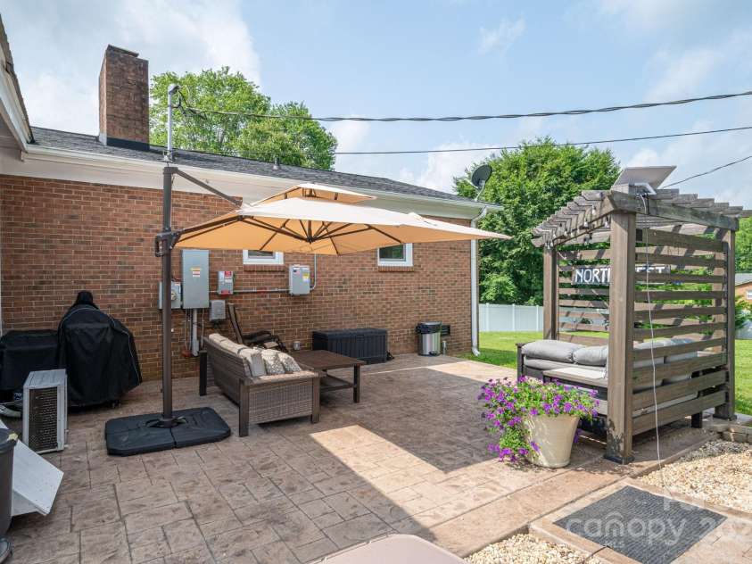 2206 Whitworth Road, Cherryville, NC 28021.  MLS# CAR4267241, YatesRealty ID 25245. 