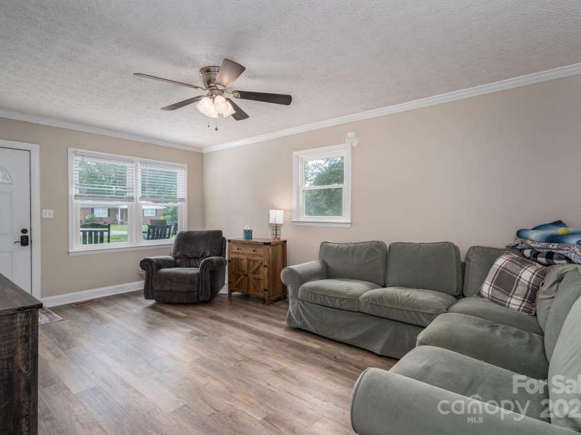 2206 Whitworth Road, Cherryville, NC 28021.  MLS# CAR4267241, YatesRealty ID 25245. Living Room
