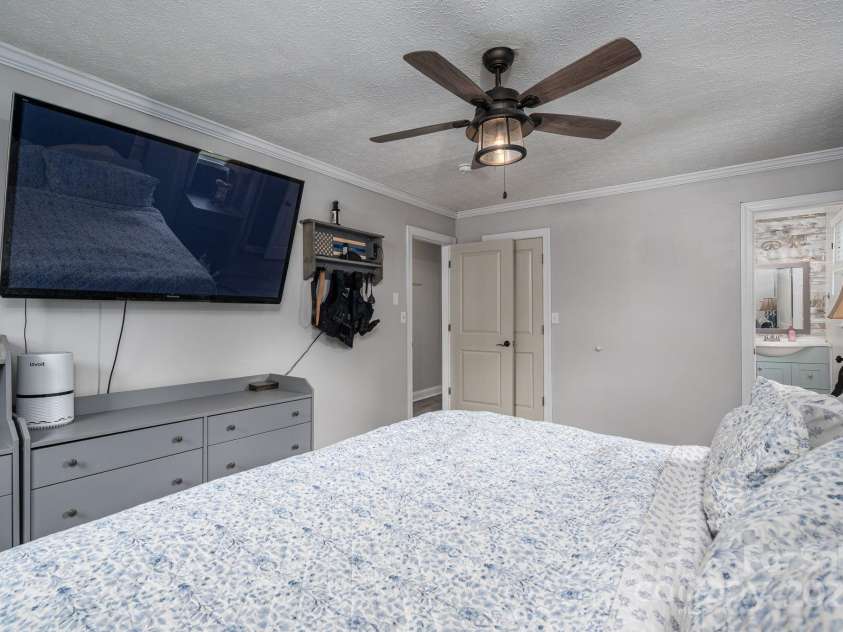 2206 Whitworth Road, Cherryville, NC 28021.  MLS# CAR4267241, YatesRealty ID 25245. Primary Bedroom