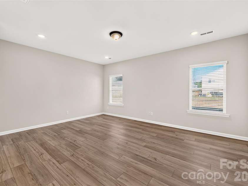 4244 Ruth Creek Court, Charlotte, NC 28216.  MLS# CAR4386097, YatesRealty ID 25246. 