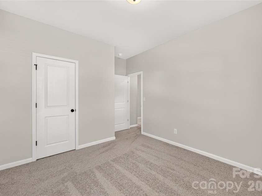 4244 Ruth Creek Court, Charlotte, NC 28216.  MLS# CAR4386097, YatesRealty ID 25246. 