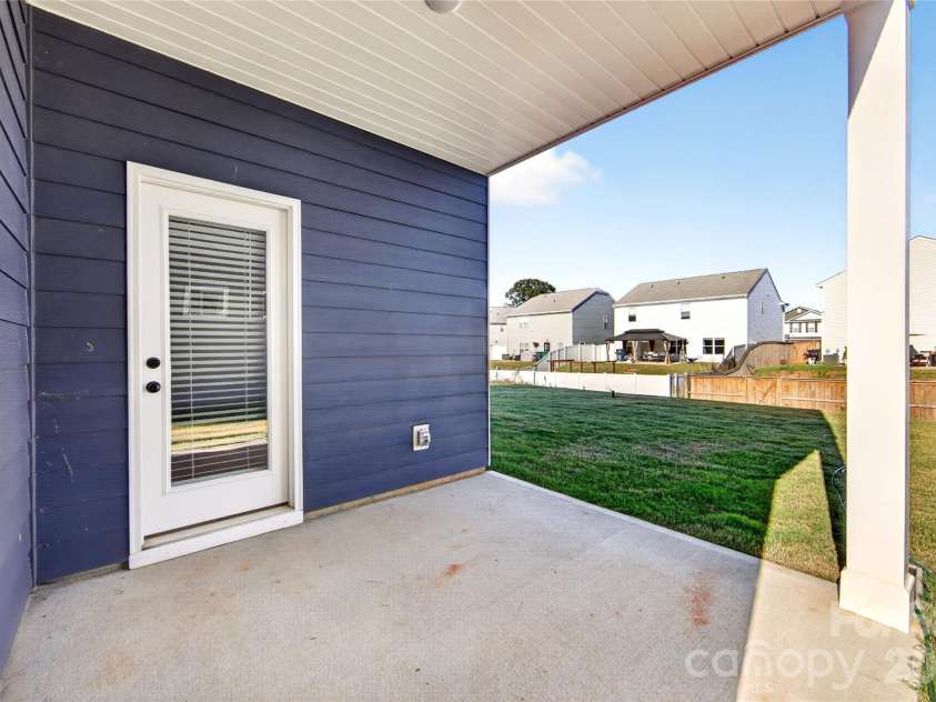 4244 Ruth Creek Court, Charlotte, NC 28216.  MLS# CAR4386097, YatesRealty ID 25246. 