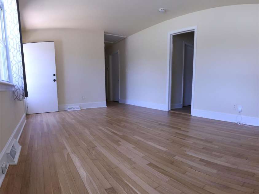 1926 Eastway Drive, Charlotte, NC 28205.  MLS# CAR4273034, YatesRealty ID 25247. GR