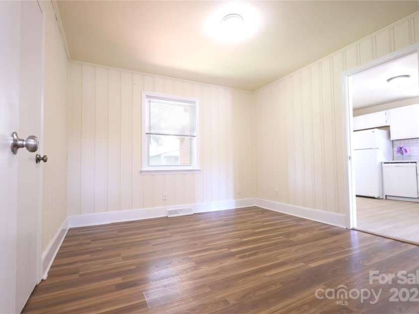 1926 Eastway Drive, Charlotte, NC 28205.  MLS# CAR4273034, YatesRealty ID 25247. Third Br/office