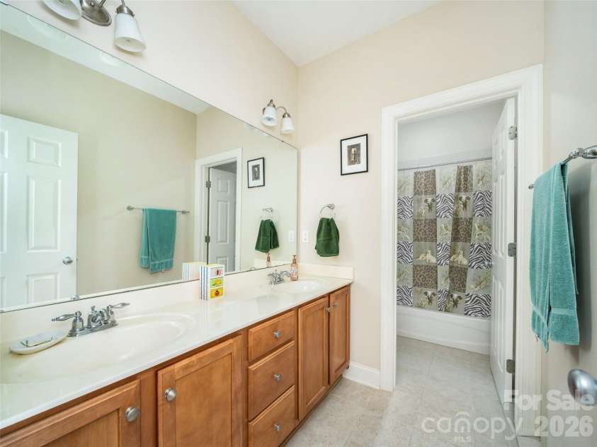 541 Welsh Partridge Circle, Biltmore Lake, NC 28715.  MLS# CAR4386056, YatesRealty ID 25247. 