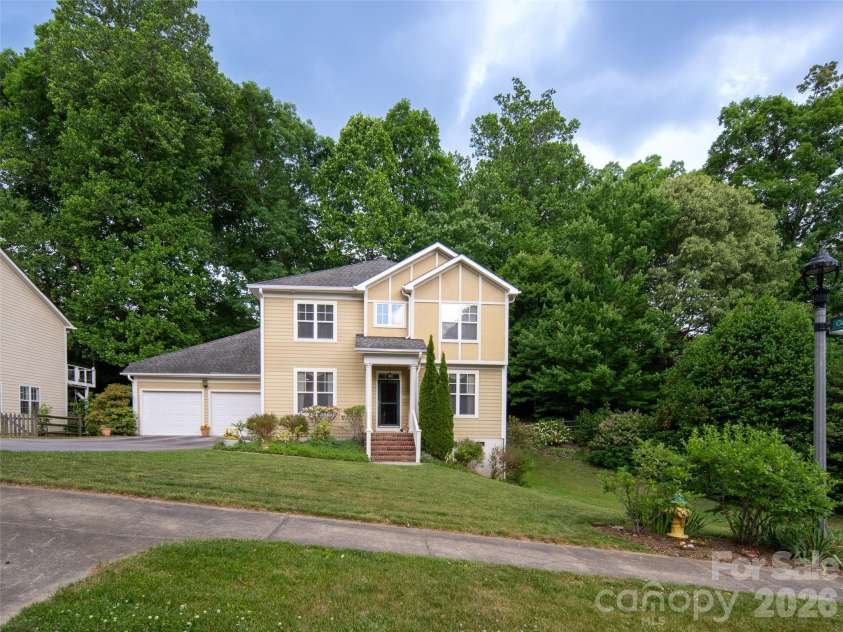 541 Welsh Partridge Circle, Biltmore Lake, NC 28715.  MLS# CAR4386056, YatesRealty ID 25247. 