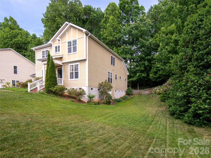 541 Welsh Partridge Circle, Biltmore Lake, NC 28715.  MLS# CAR4386056, YatesRealty ID 25247. 