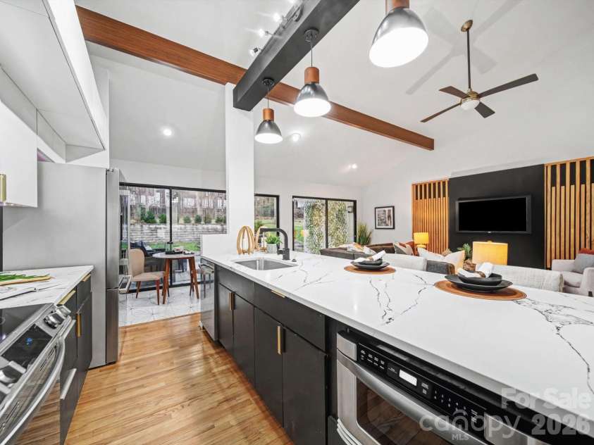 3911 Windwood Circle, Charlotte, NC 28226.  MLS# CAR4342639, YatesRealty ID 2525. 