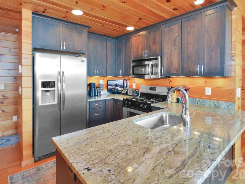 6365 Julius Drive, Newland, NC 28657.  MLS# CAR4313240, YatesRealty ID 2525. 